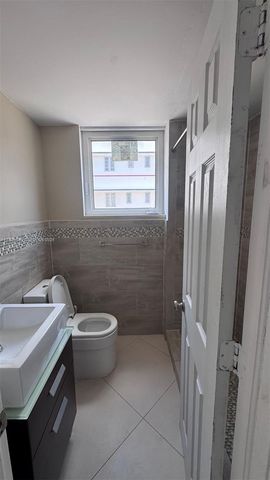 865 Collins Ave 210, Miami Beach, FL 33139