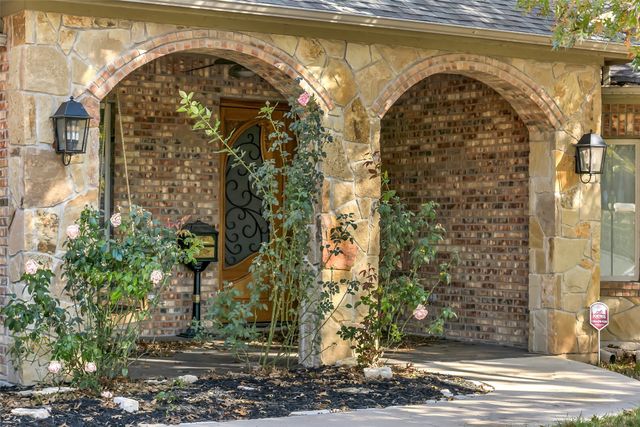 1313 Mildred Lane, Benbrook, TX 76126