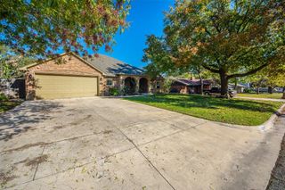 1313 Mildred Lane, Benbrook, TX 76126