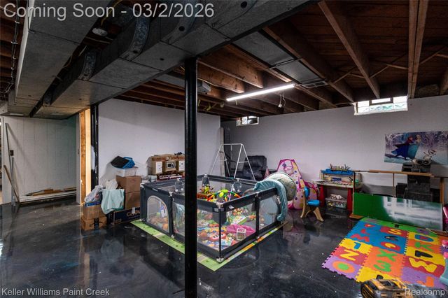 35400 Weideman Street, Clinton Charter Township, MI 48035