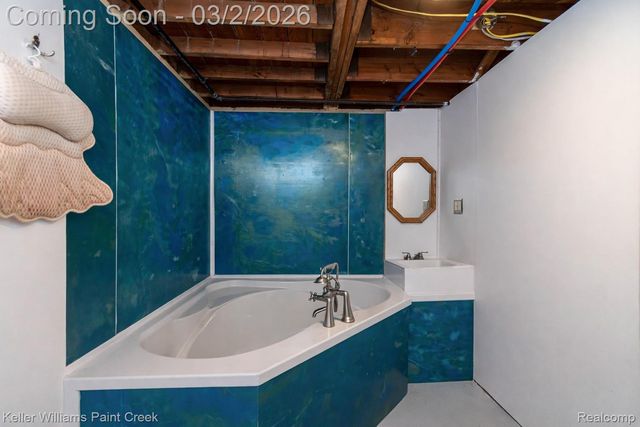 35400 Weideman Street, Clinton Charter Township, MI 48035