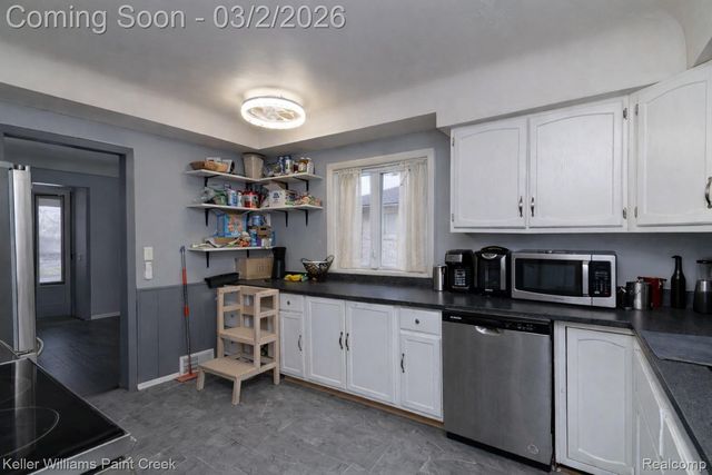 35400 Weideman Street, Clinton Charter Township, MI 48035