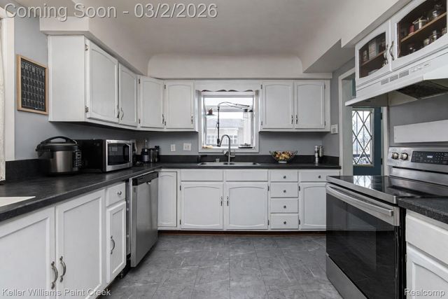 35400 Weideman Street, Clinton Charter Township, MI 48035