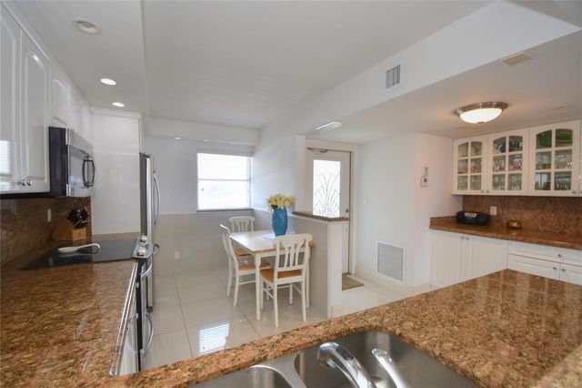 1012 N Ocean Boulevard 204, Pompano Beach, FL 33062