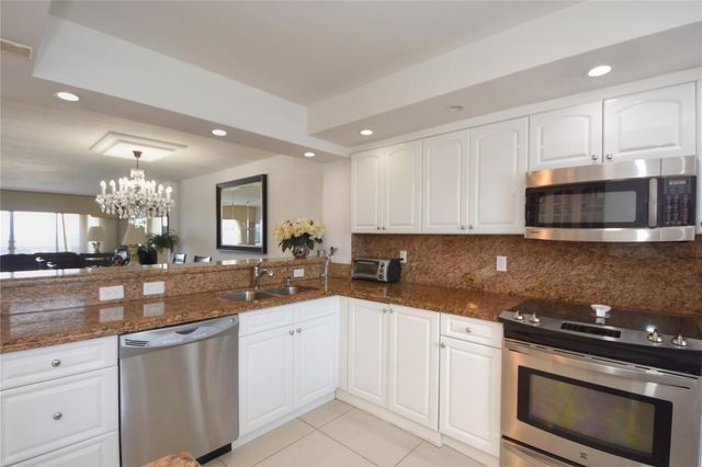 1012 N Ocean Boulevard 204, Pompano Beach, FL 33062