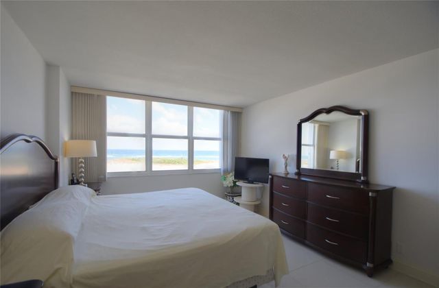 1012 N Ocean Boulevard 204, Pompano Beach, FL 33062