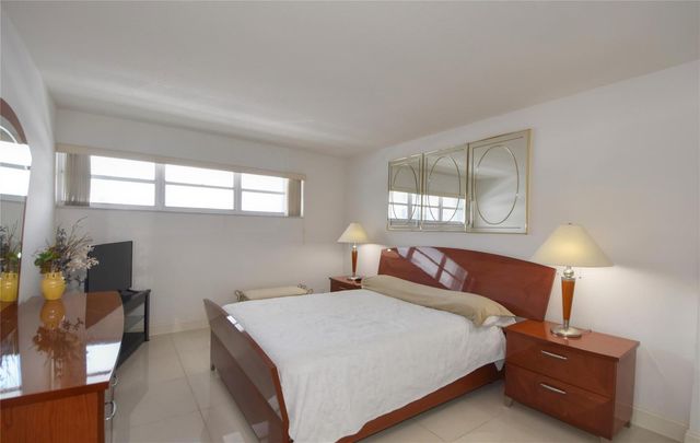 1012 N Ocean Boulevard 204, Pompano Beach, FL 33062