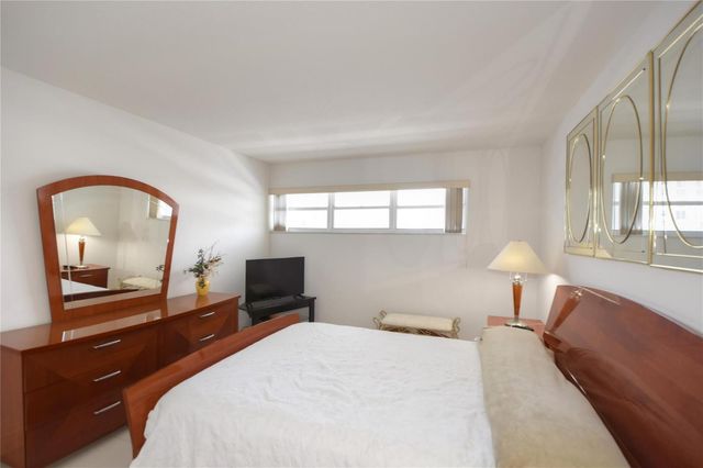1012 N Ocean Boulevard 204, Pompano Beach, FL 33062