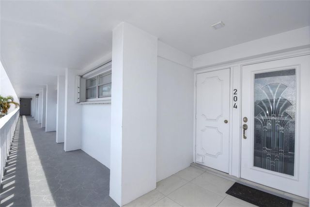 1012 N Ocean Boulevard 204, Pompano Beach, FL 33062