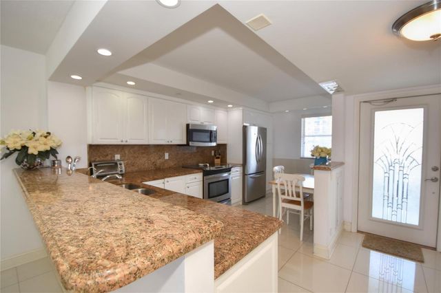1012 N Ocean Boulevard 204, Pompano Beach, FL 33062