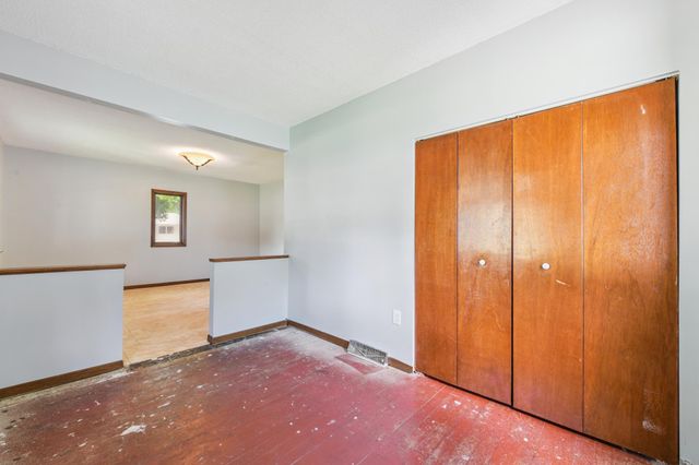 306 6th Avenue W, Shakopee, MN 55379