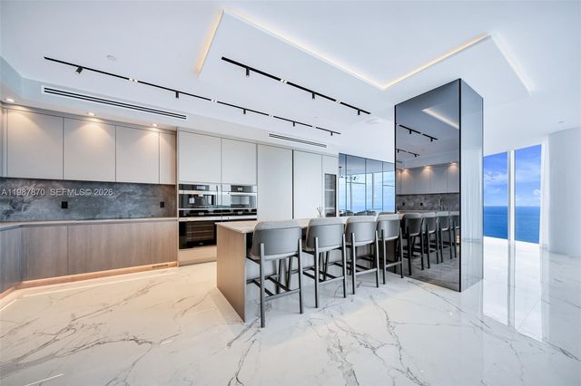 2711 S Ocean Dr 3905, Hollywood, FL 33019
