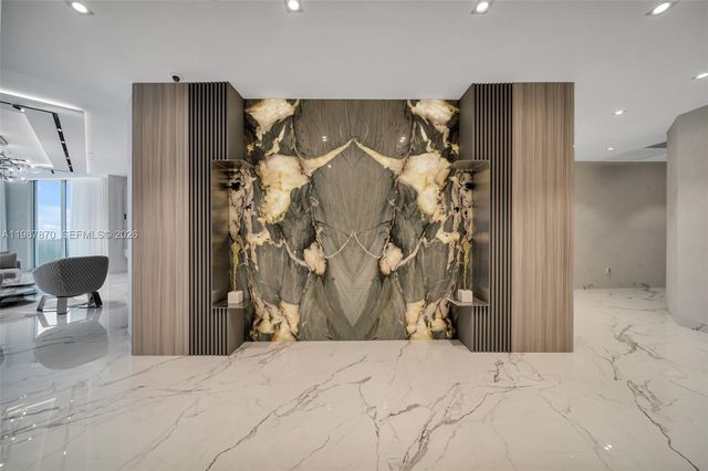 2711 S Ocean Dr 3905, Hollywood, FL 33019