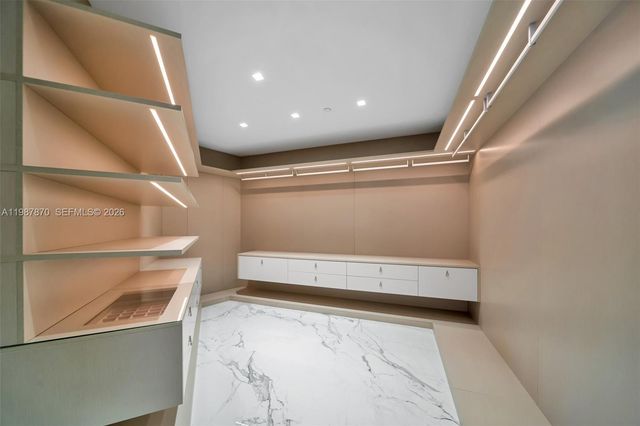 2711 S Ocean Dr 3905, Hollywood, FL 33019