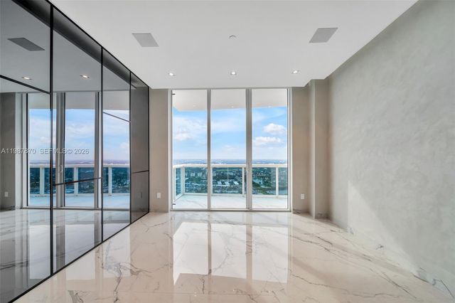 2711 S Ocean Dr 3905, Hollywood, FL 33019