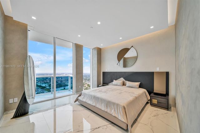 2711 S Ocean Dr 3905, Hollywood, FL 33019