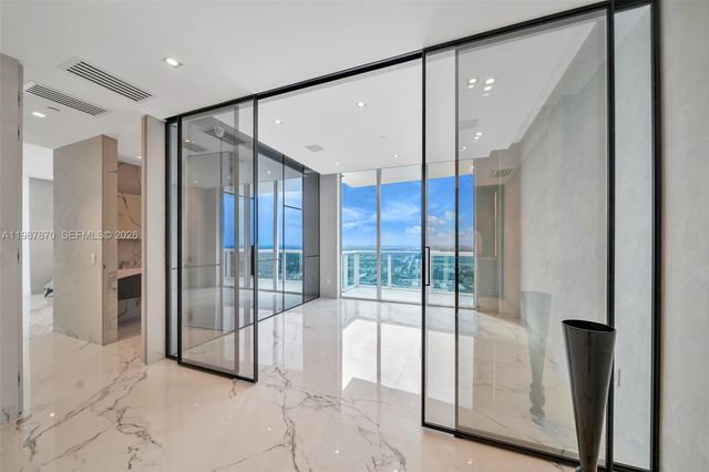2711 S Ocean Dr 3905, Hollywood, FL 33019