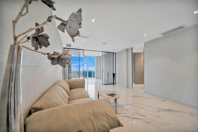 2711 S Ocean Dr 3905, Hollywood, FL 33019