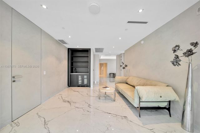 2711 S Ocean Dr 3905, Hollywood, FL 33019