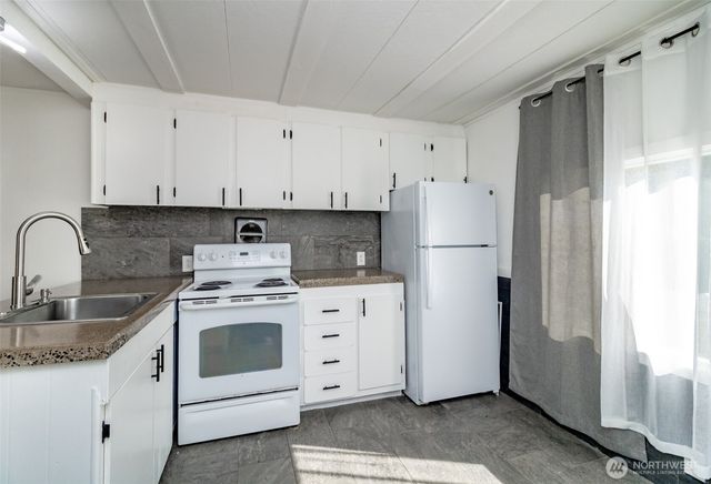 10900 Kuhlman Road SE #24, Olympia, WA 98513