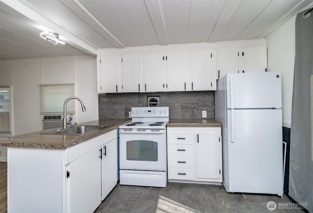 10900 Kuhlman Road SE #24, Olympia, WA 98513