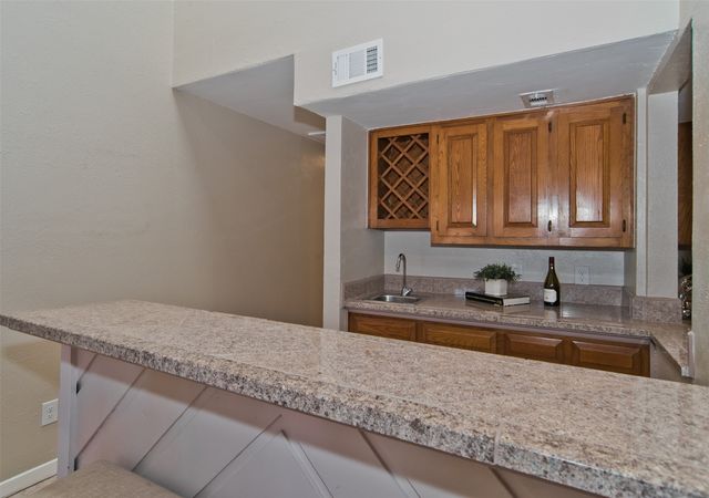 7450 Holly Hill 116, Dallas, TX 75231