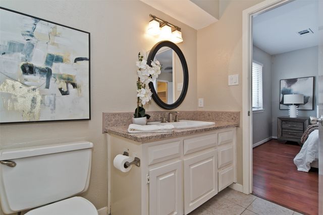 7450 Holly Hill 116, Dallas, TX 75231