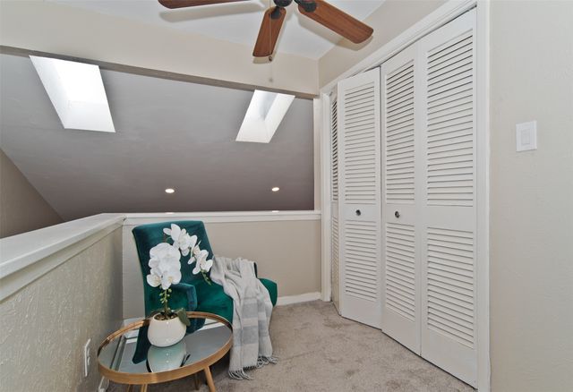 7450 Holly Hill 116, Dallas, TX 75231