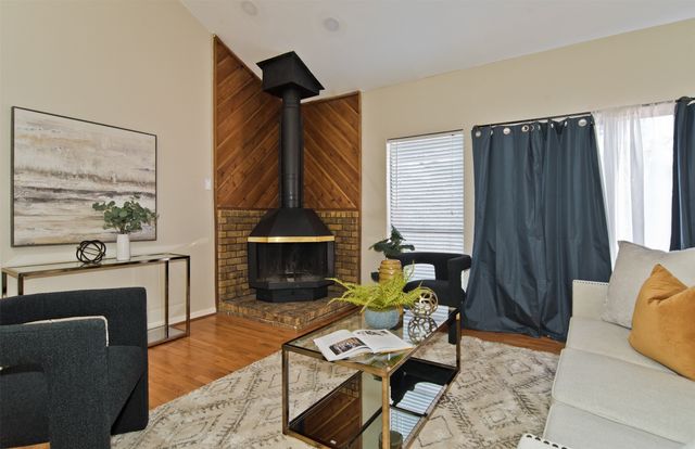 7450 Holly Hill 116, Dallas, TX 75231