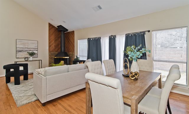 7450 Holly Hill 116, Dallas, TX 75231