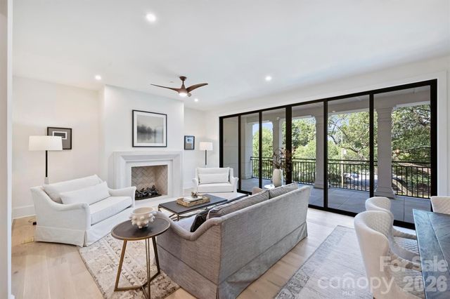 409 Queens Road 301, Charlotte, NC 28207