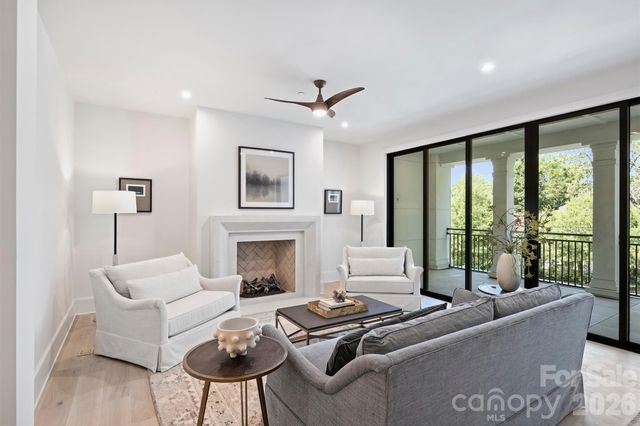409 Queens Road 301, Charlotte, NC 28207