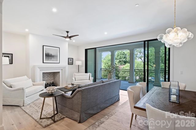 409 Queens Road 301, Charlotte, NC 28207