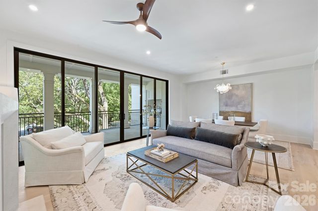 409 Queens Road 301, Charlotte, NC 28207