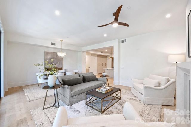 409 Queens Road 301, Charlotte, NC 28207