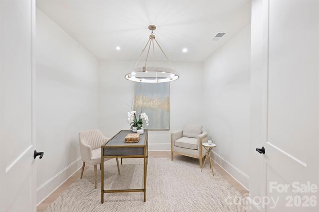 409 Queens Road 301, Charlotte, NC 28207