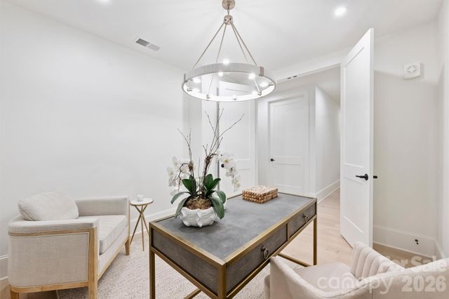 409 Queens Road 301, Charlotte, NC 28207