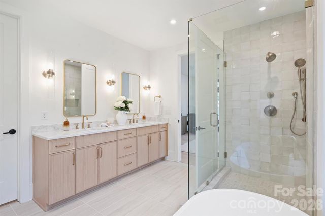 409 Queens Road 301, Charlotte, NC 28207
