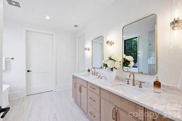 409 Queens Road 301, Charlotte, NC 28207