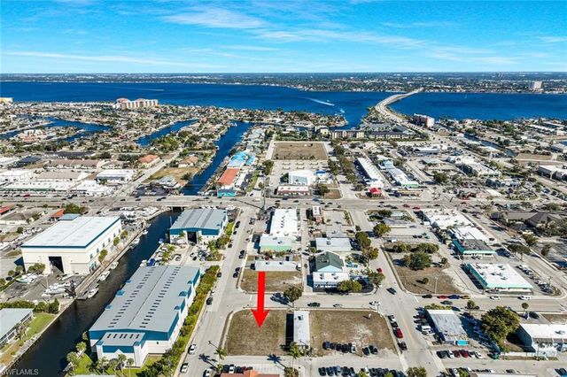 4632 SE 15th AVE, Cape Coral, FL 33904