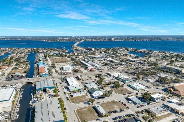 4632 SE 15th AVE, Cape Coral, FL 33904