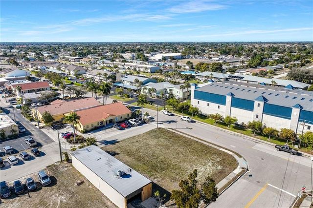 4632 SE 15th AVE, Cape Coral, FL 33904