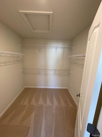 22470 Woodbridge Lane 28, Novi, MI 48375