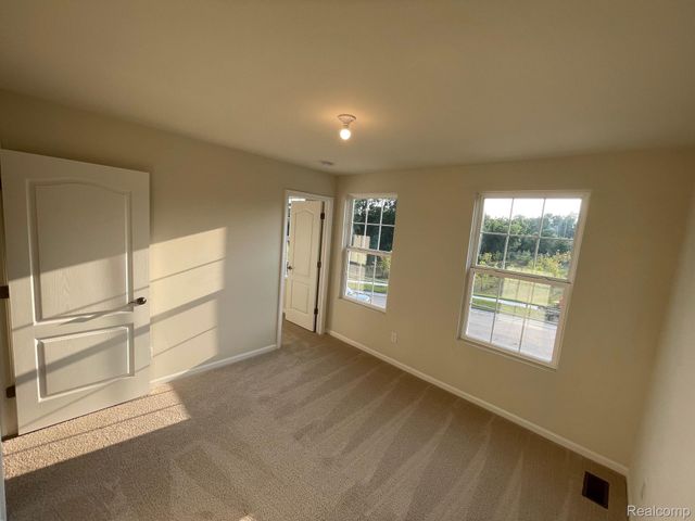 22470 Woodbridge Lane 28, Novi, MI 48375