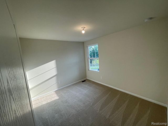 22470 Woodbridge Lane 28, Novi, MI 48375