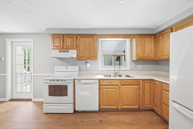140 Town Farm Road, Brookfield, MA 01506