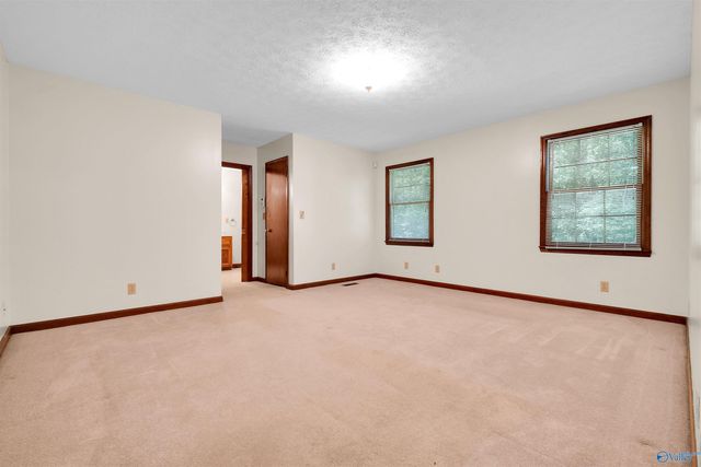 124 Mountain Creek Drive, Gadsden, AL 35901