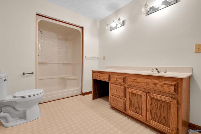 124 Mountain Creek Drive, Gadsden, AL 35901