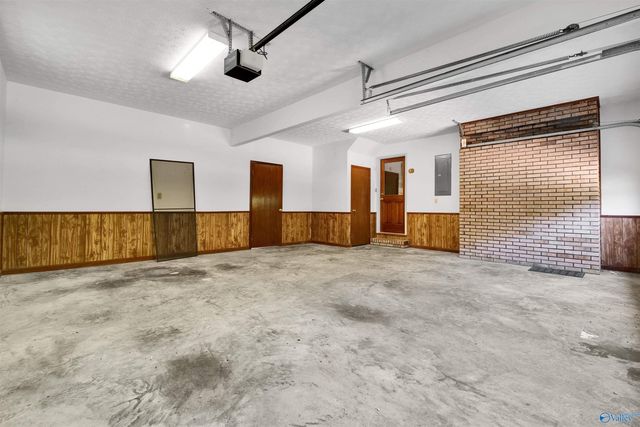 124 Mountain Creek Drive, Gadsden, AL 35901