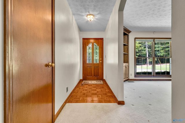 124 Mountain Creek Drive, Gadsden, AL 35901